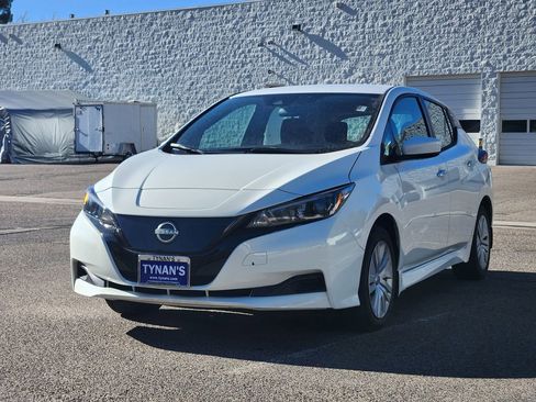 Used 2025 Nissan Leaf S image 4