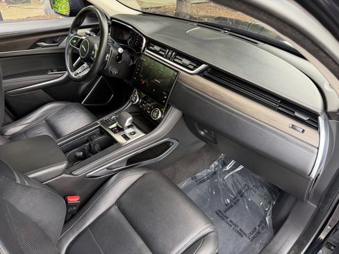 Used 2021 Jaguar F-PACE S AWD/4WD image 32