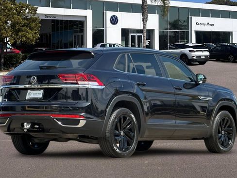 Used 2023 Volkswagen Atlas Cross Sport SE FWD image 4