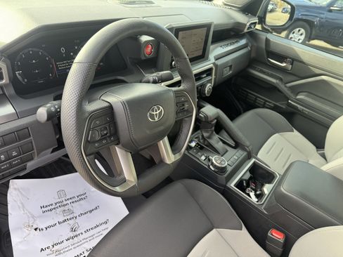 Used 2024 Toyota Tacoma TRD Off-Road w/ TRD Off Road Upgrade Package image 12