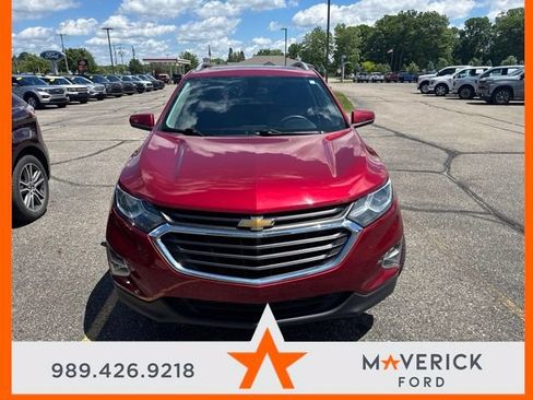 Used 2018 Chevrolet Equinox LT w/ Sun & Infotainment Package FWD image 2
