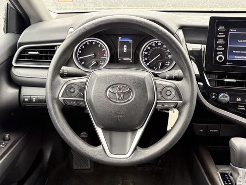 Used 2024 Toyota Camry LE image 6