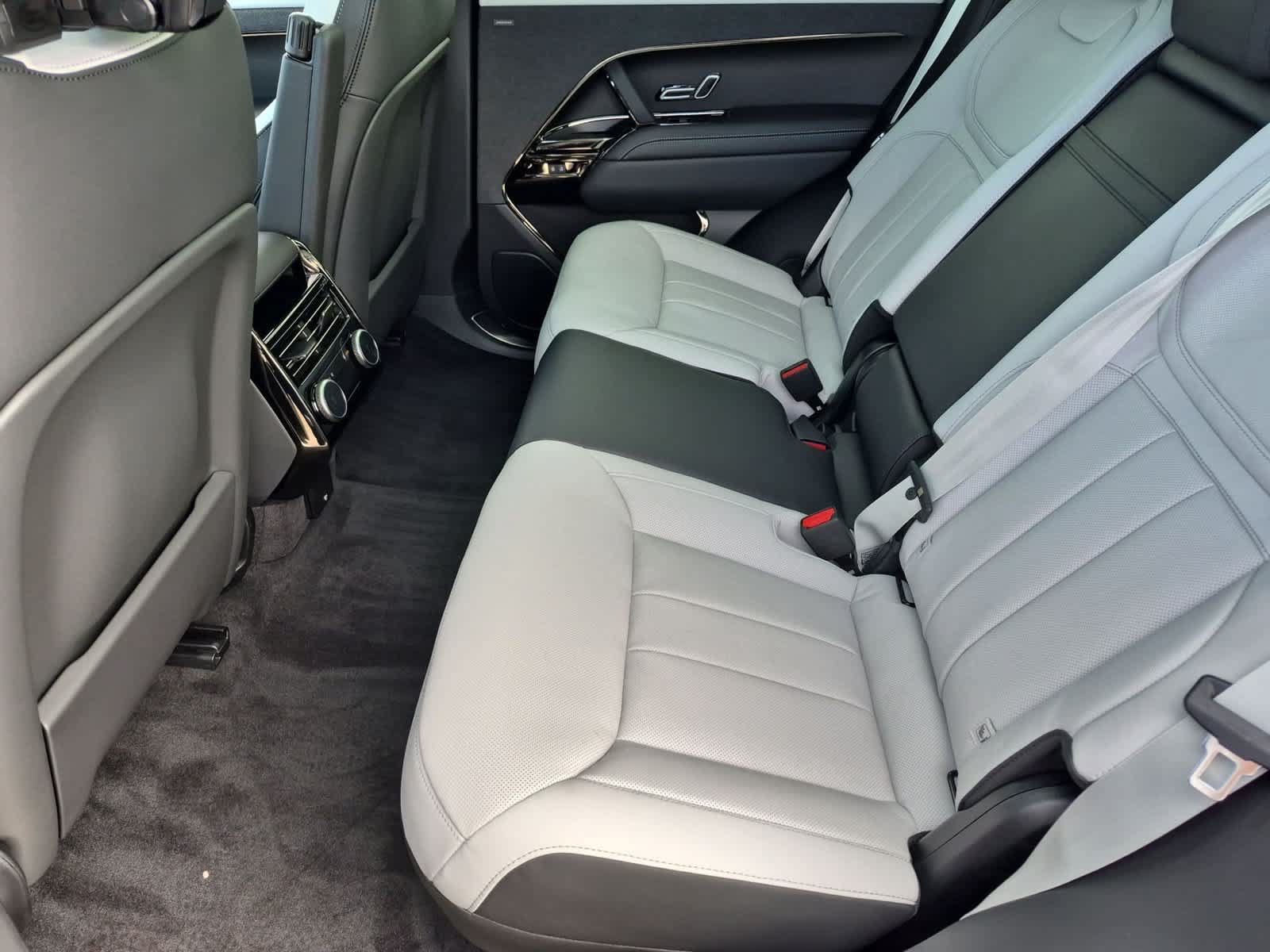 New 2027 Land Rover Range Rover Sport Dynamic SE AWD/4WD image 20