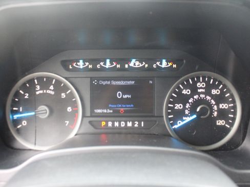 Used 2017 Ford F150 XLT w/ Equipment Group 302A Luxury AWD/4WD image 19