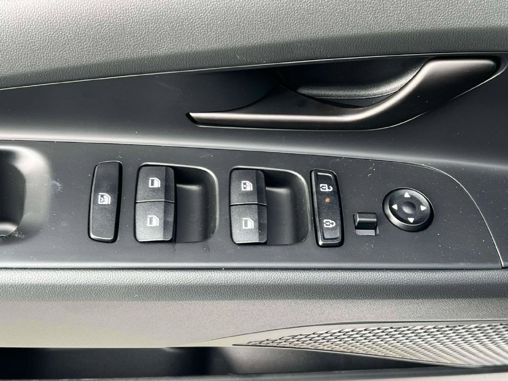 New 2026 Hyundai Elantra SEL Sport FWD image 14