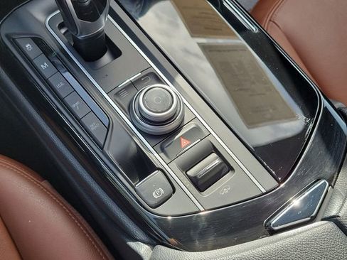 Used 2018 Maserati Levante AWD/4WD image 31