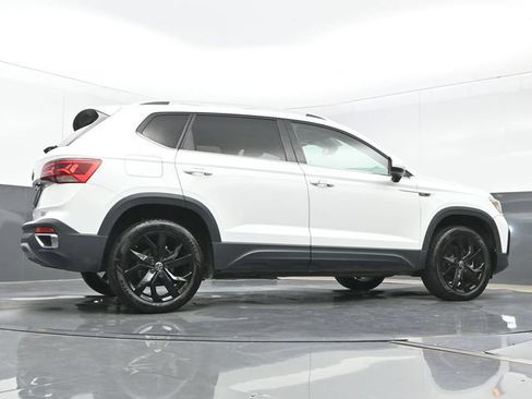 Used 2024 Volkswagen Taos SE FWD image 25