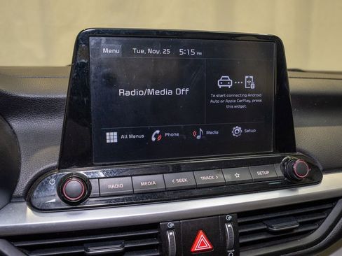 Used 2023 Kia Forte LXS w/ LXS Technology Package image 11