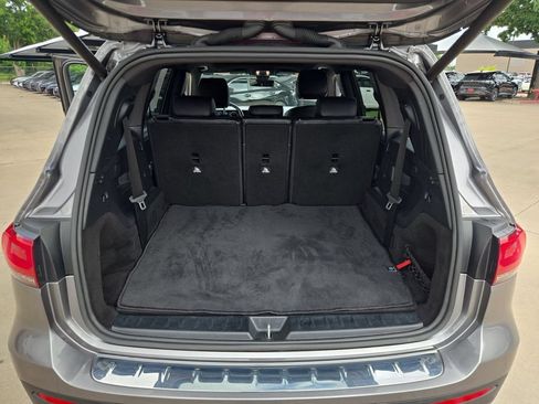 Used 2023 Mercedes-Benz GLB 250 4MATIC w/ Premium Package image 37