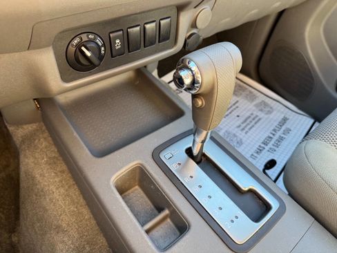 Used 2013 Nissan Frontier S image 19