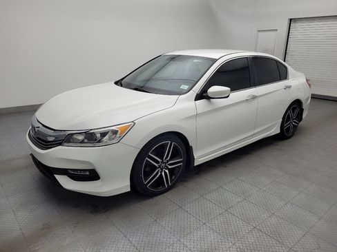 Used 2017 Honda Accord Sport Special Edition image 2