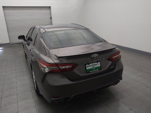 Used 2018 Toyota Camry XSE FWD image 6