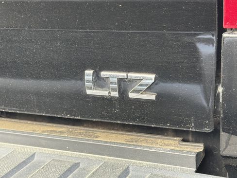 Used 2016 Chevrolet Silverado 1500 LTZ Z71 w/ LTZ Plus Package image 9