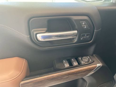 Used 2019 Chevrolet Silverado 1500 High Country image 13