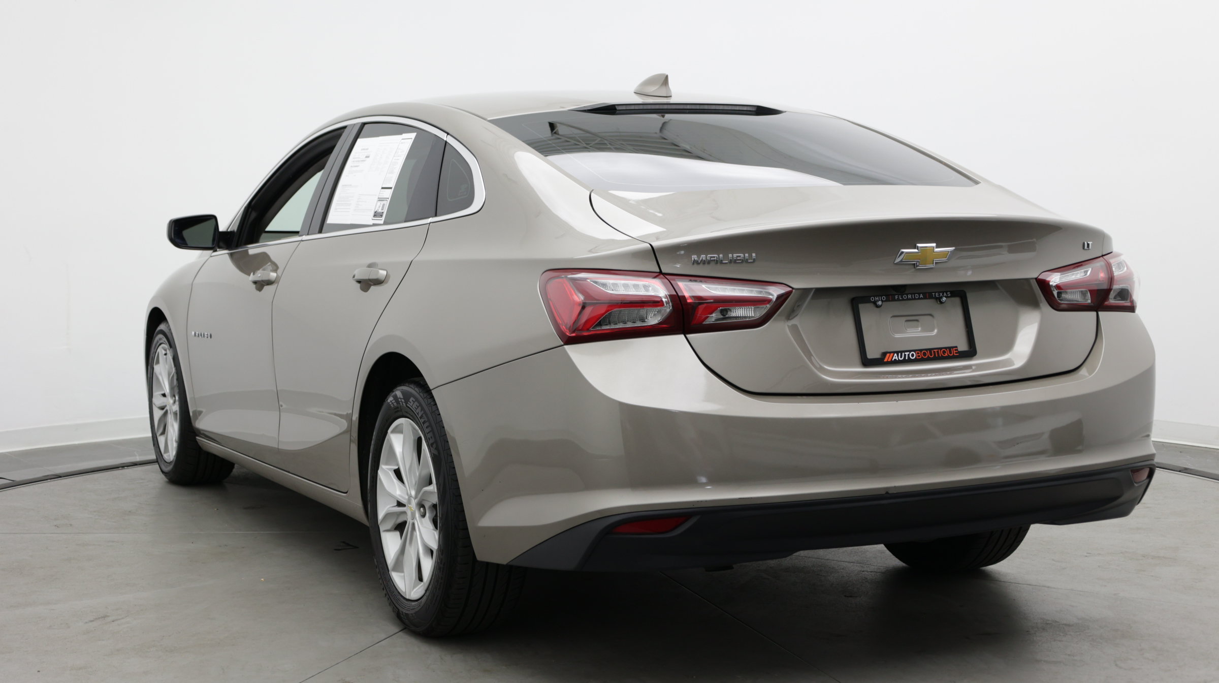Used 2022 Chevrolet Malibu LT FWD image 5