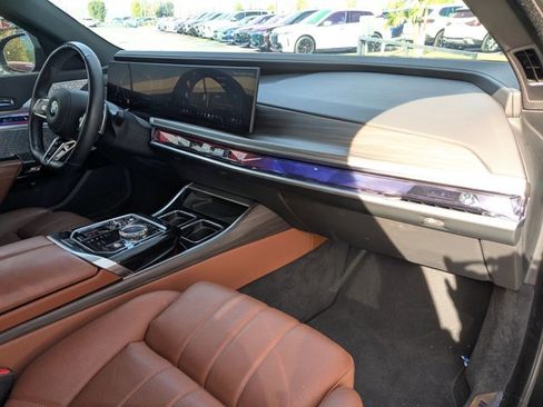 Used 2024 BMW 760i xDrive w/ Executive Package image 22