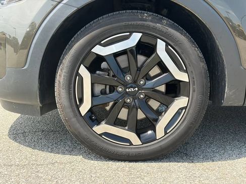 Certified 2023 Kia Telluride S w/ S Sunroof Package AWD/4WD image 34