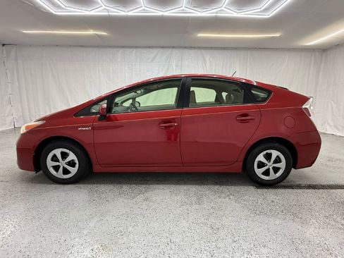 Used 2013 Toyota Prius Three image 8