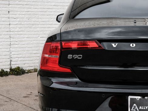 Used 2017 Volvo S90 T6 Momentum w/ Vision Package image 52