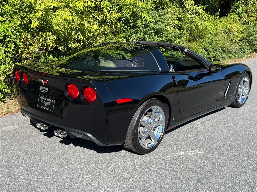 Used 2007 Chevrolet Corvette Coupe w/ Preferred Equipment Group RWD image 37