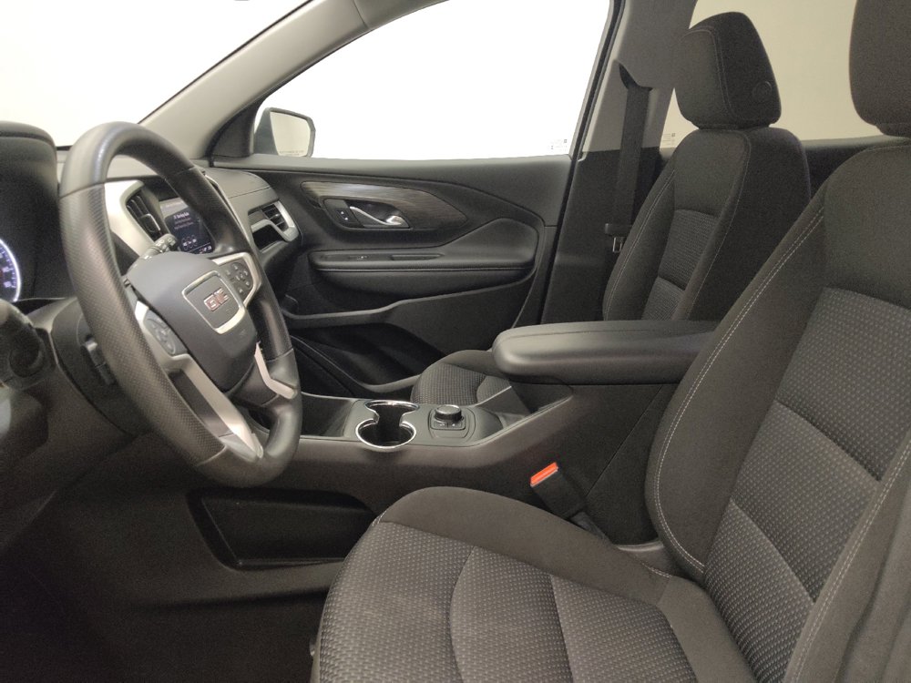 Used 2024 GMC Terrain SLE FWD image 17