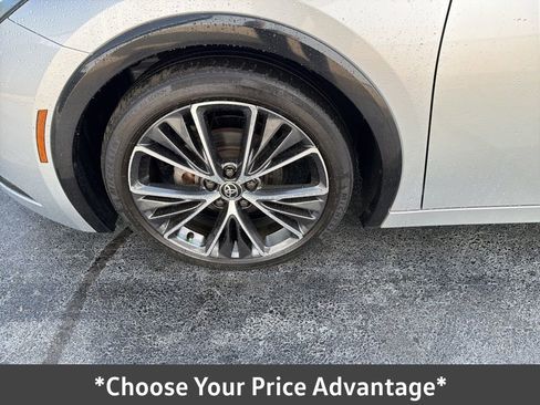 Used 2023 Toyota Prius XLE image 10