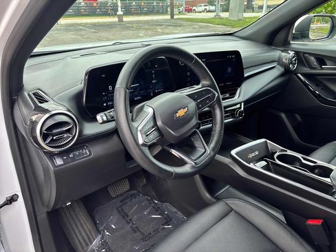 Used 2025 Chevrolet Equinox LT w/ Convenience Package II AWD/4WD image 13
