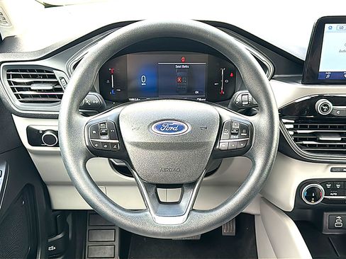 Used 2025 Ford Escape Active AWD/4WD image 21