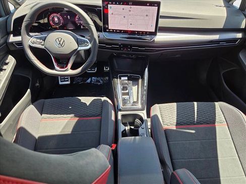 New 2025 Volkswagen Golf SE image 15