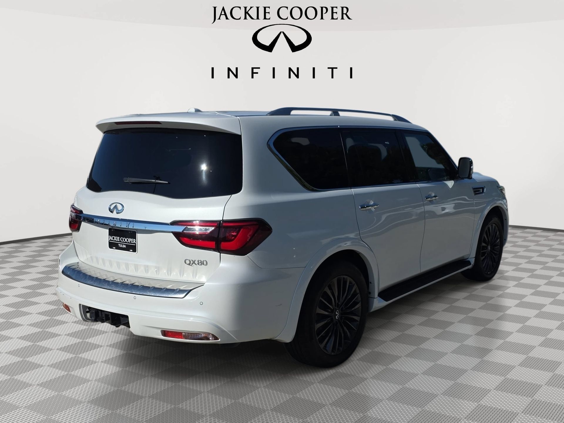 Used 2022 INFINITI QX80 Sensory w/ Cargo Package RWD image 5