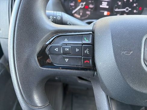 Used 2025 RAM ProMaster 2500 w/ Convenience Group image 21