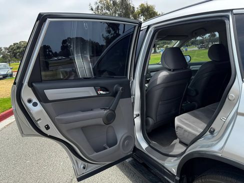 Used 2011 Honda CR-V SE image 24