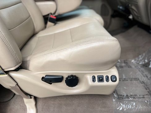 Used 2004 Ford F350 Lariat image 21
