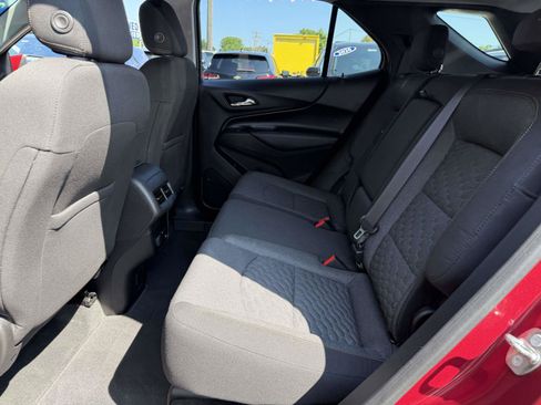 Used 2018 Chevrolet Equinox LT w/ Sun & Infotainment Package FWD image 12