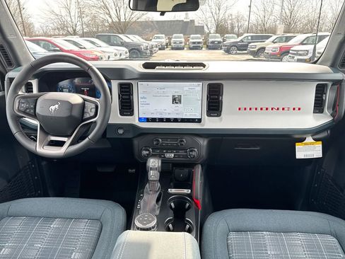 New 2026 Ford Bronco Heritage Edition AWD/4WD image 10