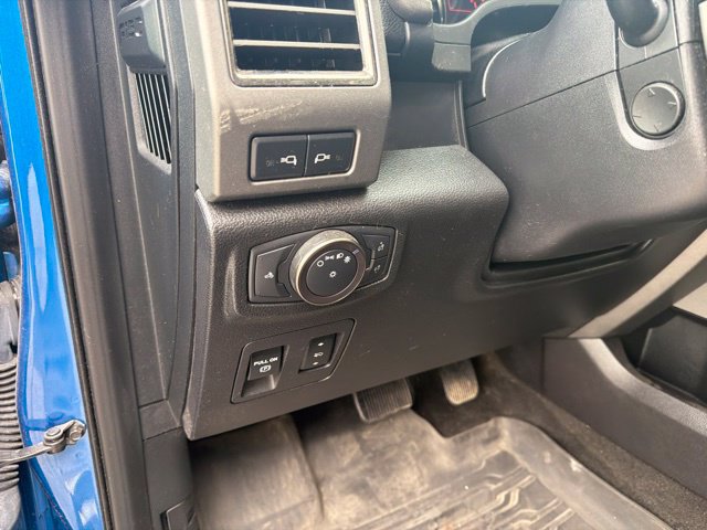 Used 2019 Ford F150 Raptor w/ Equipment Group 802A Luxury AWD/4WD image 19