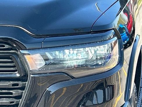 New 2026 RAM 1500 4x4 Crew Cab image 9