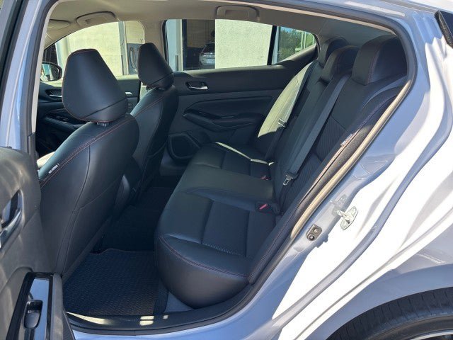 Used 2023 Nissan Altima 2.5 SR FWD image 32