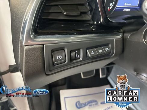 Used 2023 Cadillac XT6 Sport w/ Technology Package image 12