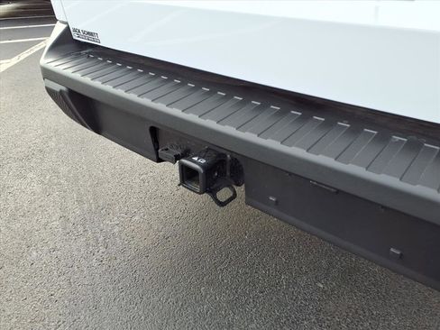 Used 2025 Ford Maverick XL w/ Equipment Group 102A image 23