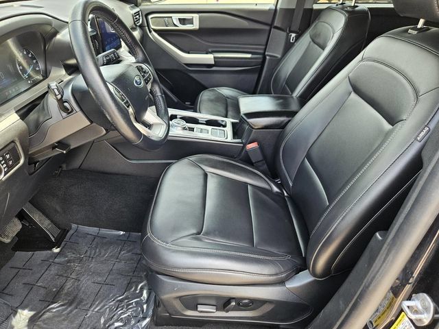 Used 2023 Ford Explorer XLT w/ Equipment Group 202A RWD image 21