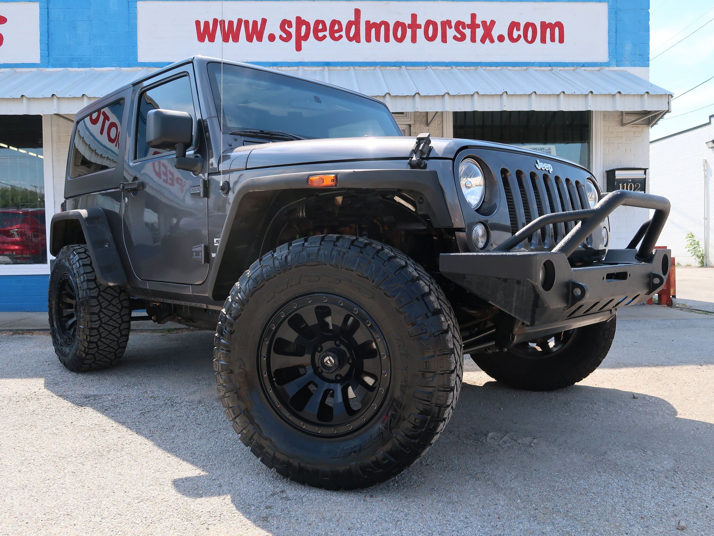 Used 2017 Jeep Wrangler Sport AWD/4WD image 2
