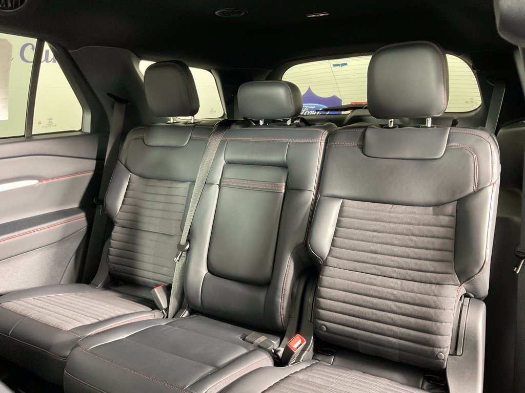 New 2027 Ford Explorer ST-Line w/ Premium Package RWD image 16