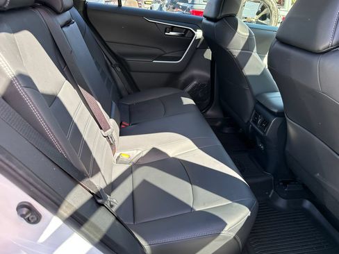 Used 2025 Toyota RAV4 XLE Premium FWD image 19