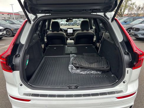 Certified 2026 Volvo XC60 B5 Plus w/ Protection Package Premier AWD/4WD image 28