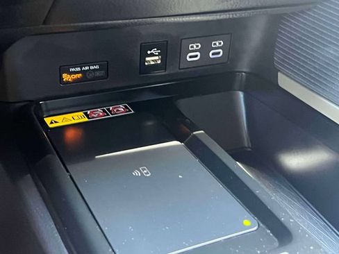 Certified 2025 Toyota Camry SE w/ Convenience Package AWD/4WD image 35