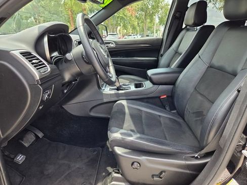 Used 2022 Jeep Grand Cherokee Laredo X RWD image 13