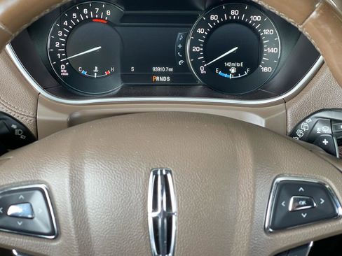 Used 2017 Lincoln MKX Reserve image 9