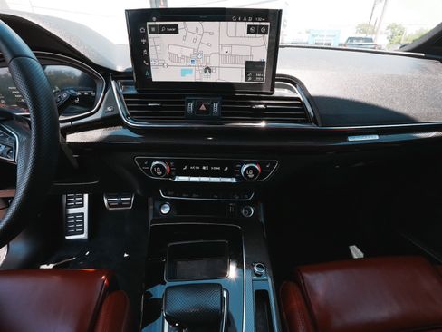 Used 2023 Audi SQ5 Premium Plus w/ Premium Plus Package AWD/4WD image 28