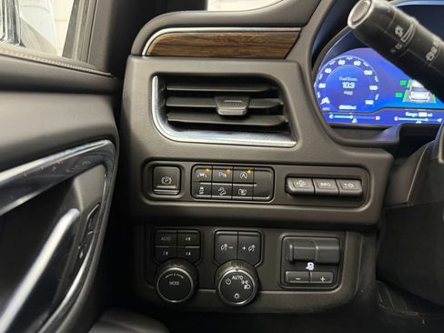 Used 2023 Chevrolet Tahoe Premier AWD/4WD image 33